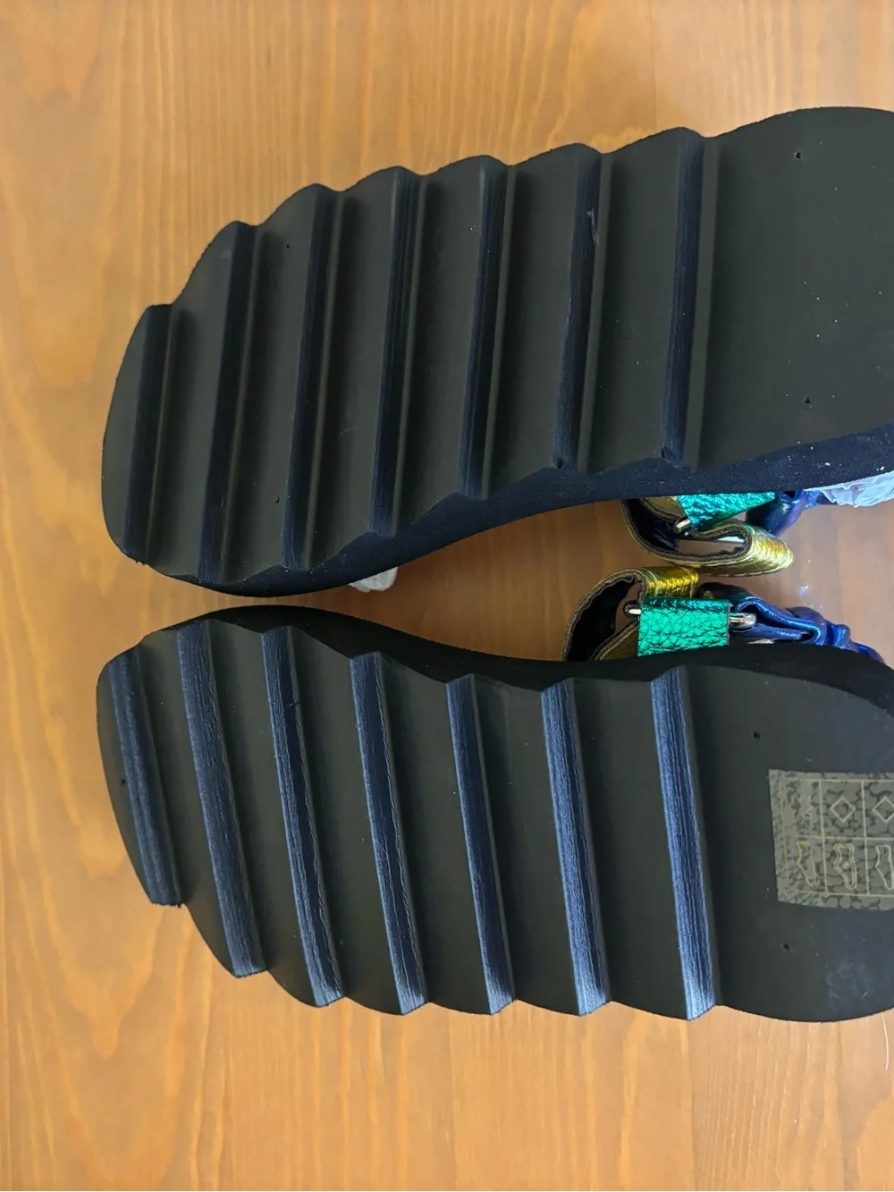 Kurt Geiger Kids Multicolor Metallic Strap Sandals - New in Box Girls Sz 10
